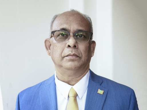 Albert Ramdin: 'In een failed state is de situatie uitzichtloos, en dat is in Suriname niet zo.'Foto: Kiki Groot voor het FD