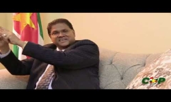 Embedded thumbnail for President Chan Santokhi: Governor van de CBvS wettelijk verantwoordelijk om koers stabiel te houden