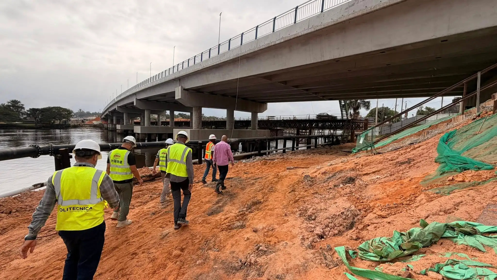 Nieuwe Wismar-Mackenziebrug in Linden voor 97 procent af; werkzaamheden aan aansluitende wegen versneld