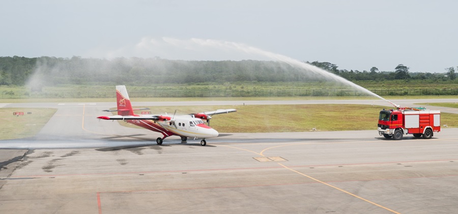 Op 20 maart kwam de eerste internationale vlucht vanuit Guyana naar EAG aan met een Gum Air-kist