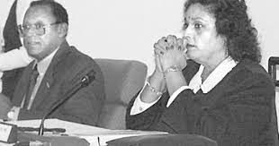 Marijke Djwalapersad: eerste vrouwlijke parlementsvoorzitter (1996 – 2000)