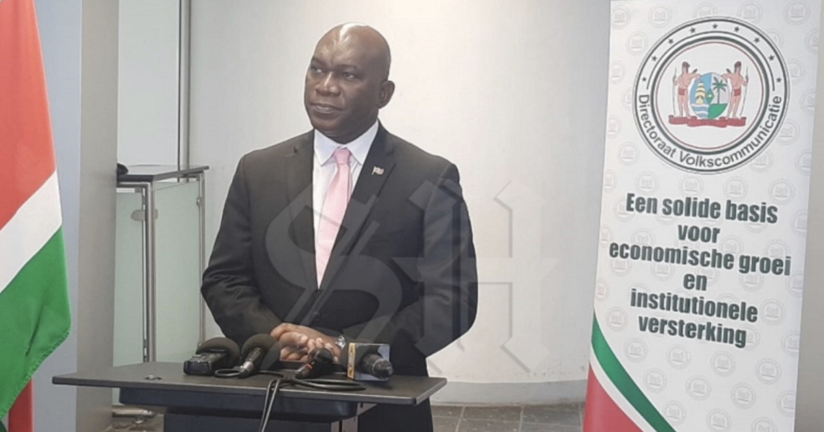 Sancties tegen politieambtenaren die er met de pet naar gooien