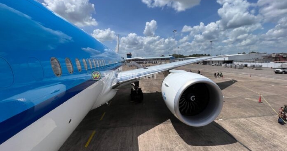 Hoe komt het dat vliegen naar Suriname anno 2024 nog steeds duur is