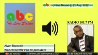 Embedded thumbnail for Prenobe Bissessur zonder melding afwezig geweest bij meeting met president 