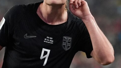 Haaland schiet Noorwegen langs Senegal naar knock-outfase WK