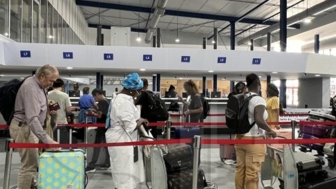 Minister Landveld: situatie bij vertrekhal JAP moet ordelijker