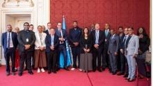 Suriname profileert zich als carbon-negatief land op forum in Wenen