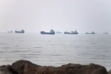 Olieprijzen stijgen fors door escalatie VS-Iran over Straat van Hormuz