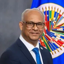 OAS-topman Ramdin betreurt vertrek van kabinetschef Jessurun na intrekking visum