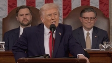 Trump noemt “een historisch keerpunt” in recordlange State of the Union-toespraak