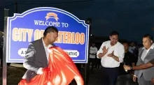 President opent woningbouwproject Pan American in Nickerie