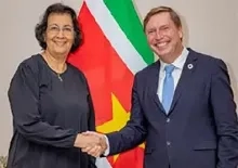 Vijfjarig UNIDO-programma om economie minder afhankelijk te maken van olie en goud