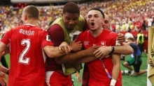 Zwitserland klopt Colombia na strafschoppen en bereikt WK-kwartfinale