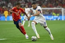 WK-spelers vertragen start La Liga voor Barcelona en Real Madrid