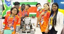 Jonge tech-talenten op wereldrobotica-wedstrijd in Panama