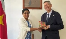 Jeugd aan de grens onder druk: Suriname en Frankrijk zoeken samenwerking via sport en preventie