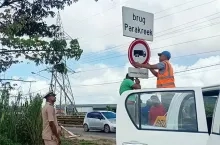 Brug Parakreek per direct dicht voor zwaar verkeer