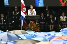Laura Fernandez beëdigd als nieuwe president van Costa Rica 
