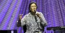 Column: Eén jaar later: neks no kenki, tra fas' no de, a new pasi lasi