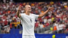 Haaland bezorgt Noorwegen late WK-zege op Ivoorkust en duel met Brazilië
