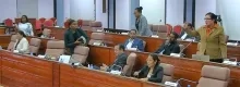 DNA verdaagt vergadering na massaal protest over uitspraken Van Samson over vrouwen