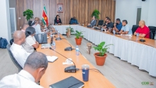 President Simons bespreekt loonstructuur en continuïteit luchtvaartsector met SATCA