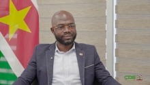 Analyse: Na één jaar regering: een 5 voor minister Misiekaba door gemengd optreden