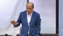 Pawiroredjo: “Alles verdwijnt, alleen korpschef en minister moeten nog meegenomen worden”