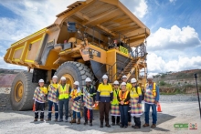 Simons benadrukt belang goudsector voor ontwikkeling Suriname tijdens viering Merian-jubileum