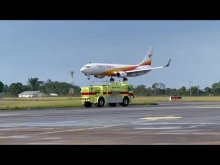 Embedded thumbnail for SLM nieuwe Boeing 737-800 zojuist geland op JAP luchthaven