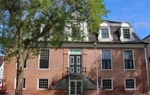 Beloningsstructuur en organisatie rechterlijke macht worden herzien