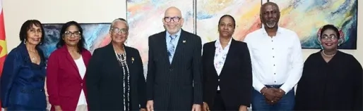 Virginia Asin-Oostburg neemt roer van Shanti Venetiaan over bij  AdeKUS