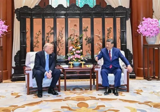 Trump vertrekt uit Beijing zonder grote doorbraken, maar met warme woorden voor Xi
