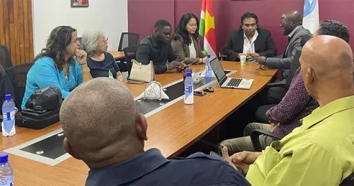 Werk Melkcentrale hervat na overleg met minister Noersalim