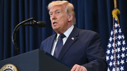 Trump dreigt oorlog met Iran op te voeren, maar verwacht snelle beëindiging van conflict