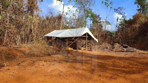 Beroving goudkamp Maripastong: schoten, mishandeling en roof