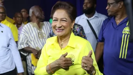 Oppositie zegeviert in Trinidad en Tobago: Kamla Persad-Bissessar keert na 2015 terug als premier Oppositie zegeviert in Trinidad en Tobago: Kamla Persad-Bissessar keert na 2015 terug als premier