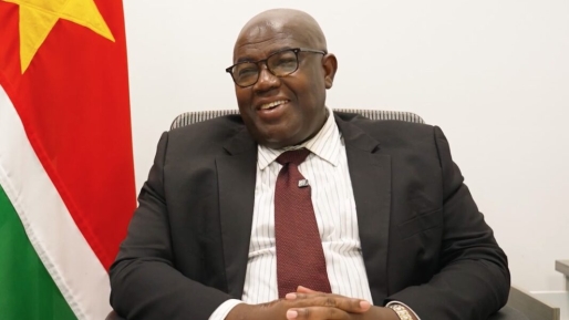 Bushouder over chaos op PL-route: “Minister Landveld deugt niet en moet worden vervangen”