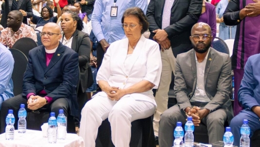 Simons probeert nu God te misleiden na het volk misleidt te hebben met ‘kenki’ en ‘code of ethics’