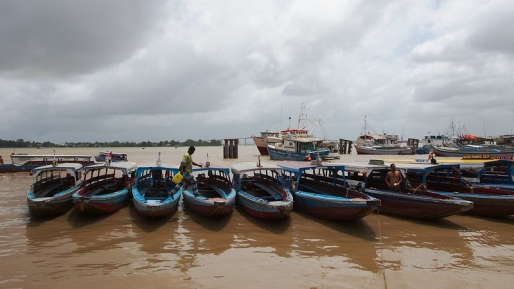 River taxis in Paramaribo, Suriname (Photo: Delphinidaesy/Flickr)
