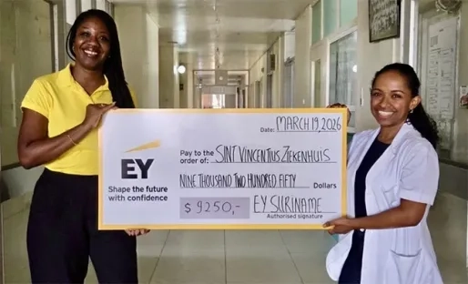 EY Suriname ondersteunt geboortezorg Sint Vincentius Ziekenhuis