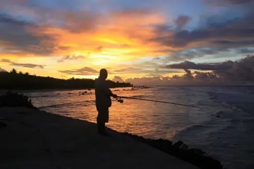 Nauru herneemt traditionele naam Naoero en eert zijn erfgoed