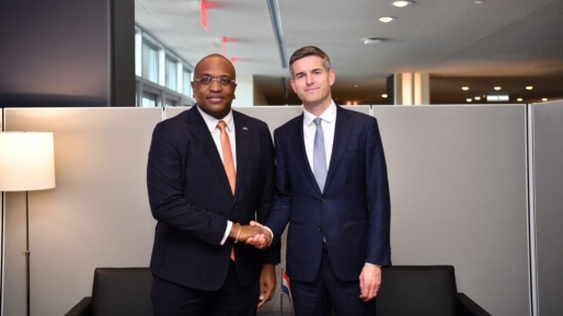 Surinamers met diplomatiek paspoort vanaf 2027 visumvrij naar Nederland, België en Luxemburg