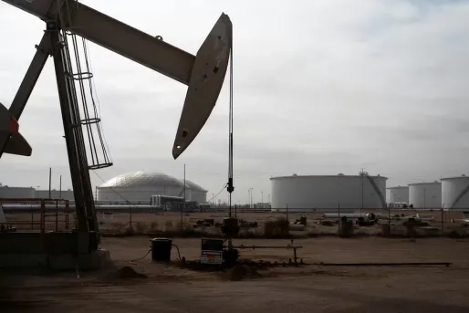 Olieprijzen onder druk door OPEC-plannen en Trumps tariefdreiging