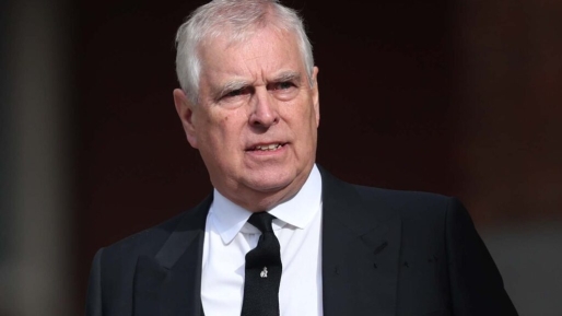 Britse oud-prins Andrew thuis gearresteerd voor ambtsmisdrijf