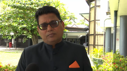 Gajadien bezorgd over financiële positie Suriname