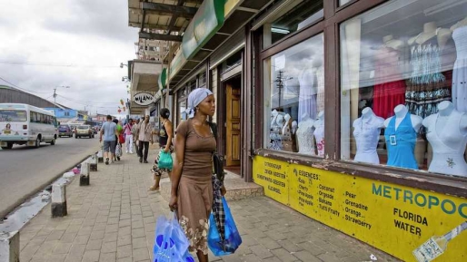 Minder Amerikaanse dollars beschikbaar voor Surinaamse consumenten.Ⓒ ANP