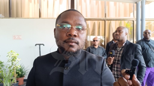 Atompai: “Politiek moet jou niet verzorgen”