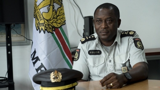 Pinas wil politie moderner en zichtbaarder maken met nieuwe technologie