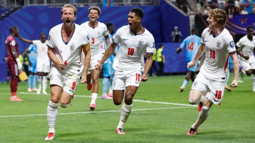 Engeland ontsnapt aan WK-stunt DR Congo dankzij dubbelslag Kane